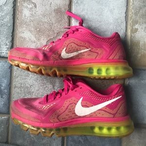 Nike AIRMAX Athletic Shoes